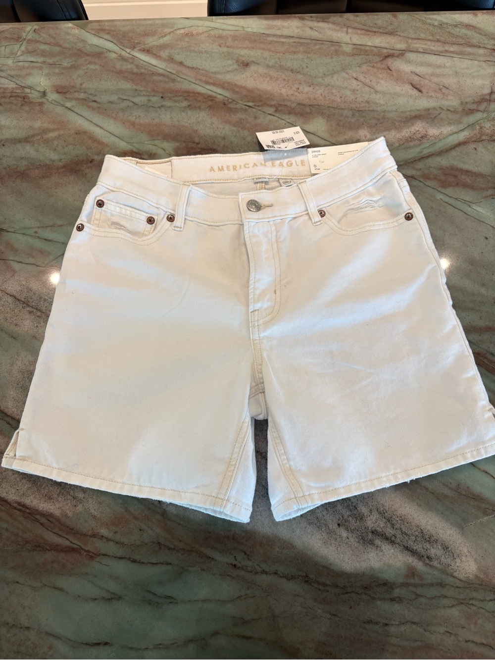 American Eagle strigid 6” relaxed shorts